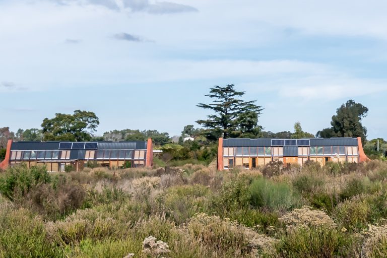 Caliu Earthship Ecolodge & Hotel - Colonia, Uruguay